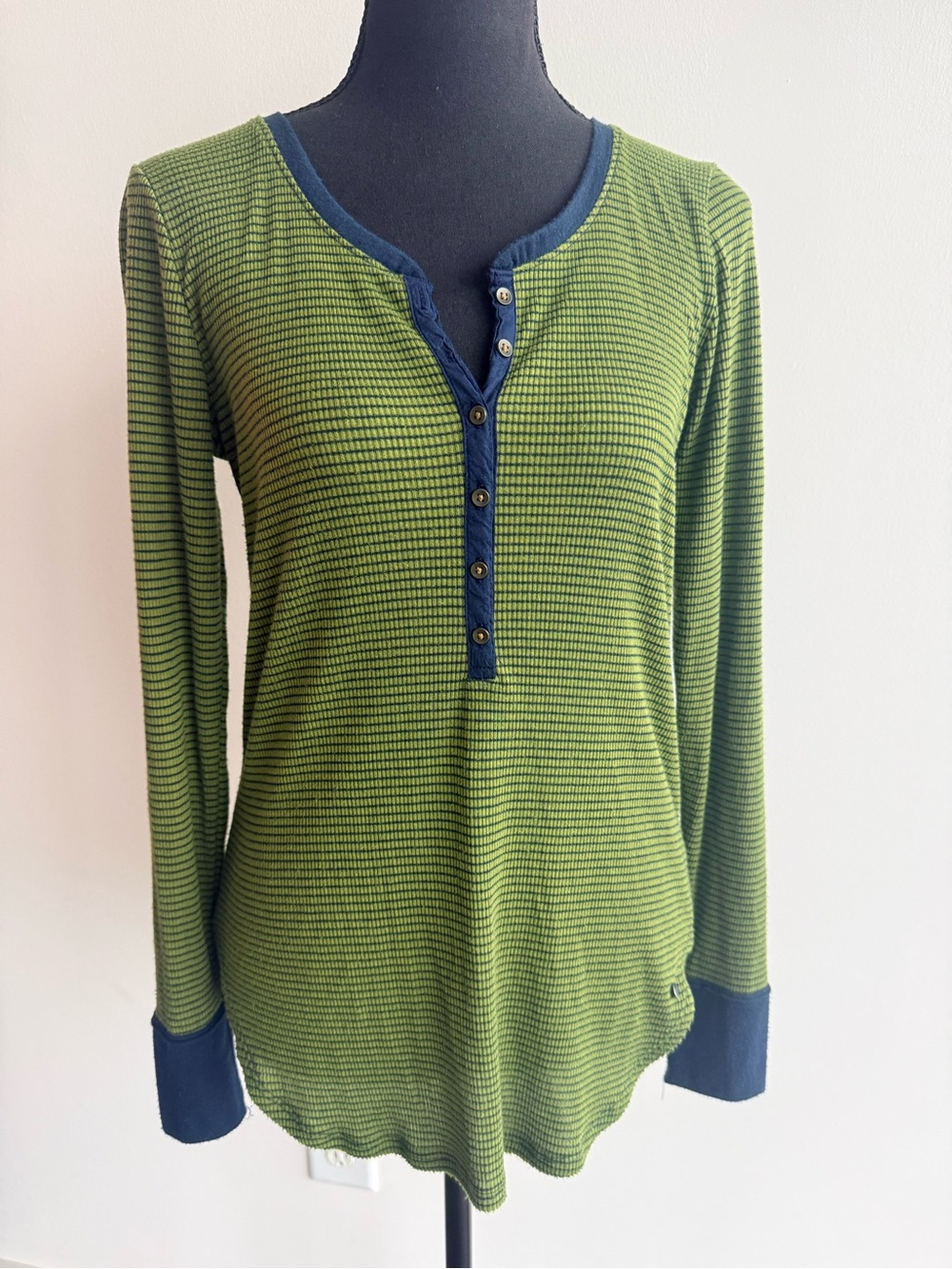 Abercrombie & Fitch Olive Green Long-Sleeve Henley with Navy Trim
